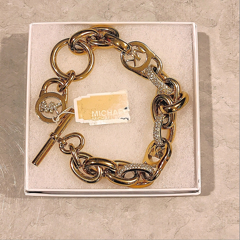 NWT MICHAEL KORS GOLD PLATED CHAIN LINK BRACELET MONGRAM MK CHARM & RHINESTONES